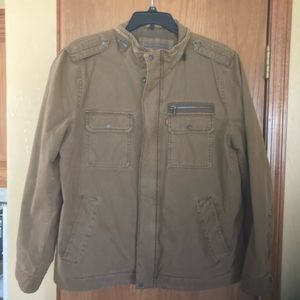 Levi Strauss Jacket Brown Men’s Large riveted buttons. 2 front pockets are lined